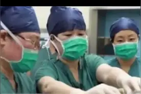 中国首例男人无子宫怀孕成功视频封面