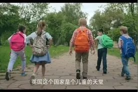 英国12岁男孩喜当爹，给婴儿换尿布喂奶粉，发誓要当个负责好爸爸