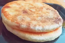 早餐店十元一个的肉盒，在家就能做，皮薄馅多，好吃又解馋视频封面