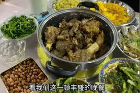 内蒙古刮特大沙尘暴，干不了活又是一个喝酒的日子，朋友相约继续视频封面