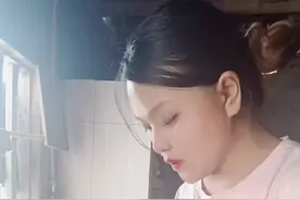 3个儿子无法养活一个亲妈，你们相信吗？唯一的女儿竟然这...视频封面