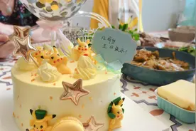 12周岁的孩子都这样吗？美食和游戏才是她心中永远的神 真愁人视频封面