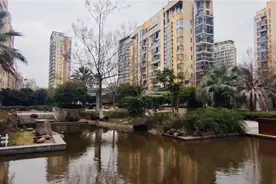 苏州  加油（苏州园区湖东小区封闭第四天）视频封面