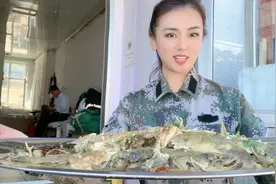 40元买了十斤野生大鱼，老妈用传统做法炖了大半锅，鲜嫩可口肥美视频封面