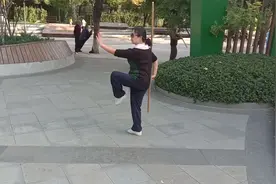 三十二式太极棍，稀有配有棍谱并且慢动作演示，建议收藏。视频封面
