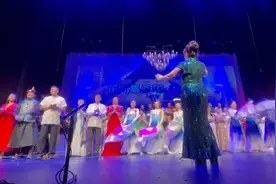《北洋水师军歌》，澳洲墨尔本夜莺合唱团春节晚会谢幕大合唱视频封面