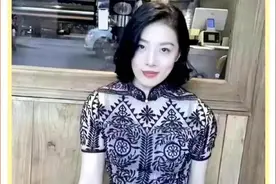 中石油某董事长带情人逛街被曝光，女方是下属，颜值漂亮身材火辣视频封面
