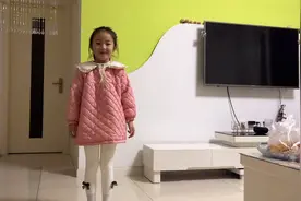 穿个漂亮裙子非要拍抖音的小姐姐😂视频封面