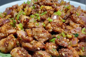 厨师长教你孜然羊肉的家常做法，步骤详细，外焦里嫩下酒又下饭视频封面