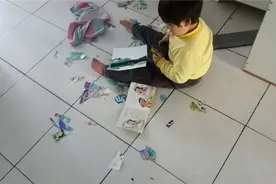 接哥哥回来后，人家兄妹两个玩过家家，还挺有意思的！#带娃日常视频封面