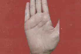 所谓人无横财不富，晚年突然暴富的手相视频封面