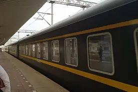 北京到上海的神车1461次，到达沧州站，车上旅客不多视频封面