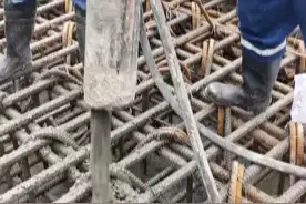 一起来看看核电站怎么打混凝土的视频封面