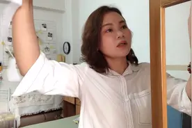 小敏10块钱买一块布装饰房间，装上去美极了，乱堆的东西看不见了视频封面