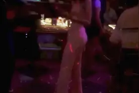 柬埔寨KTV点播最高的一首歌，听完不好听你来砸我手机😜视频封面