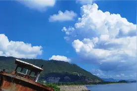 《空空如也》kōng kōng rú yě视频封面
