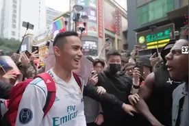 甲亢哥在中国重庆，偶遇C罗、梅西、姆巴佩 #甲亢哥 #视频封面