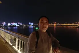 武汉长江大桥，说实话，比南京长江大桥走起来舒服多了！视频封面