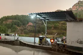 等了一春天的大雨终于来了，电闪雷鸣，雨中的小厨房好有感觉视频封面