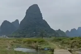 桂林柳州高速路泗顶段…！摄影漂泊岭西。责任编辑橘子洲头湘江。视频封面