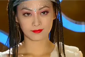 这样夸张妆造对别人来说可能是灾难，但对宁静来说却一点也不违和视频封面