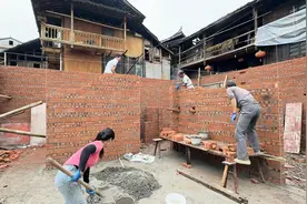 贵州小潘，挑战15万自建的三层小别墅，终于建好一层啦视频封面