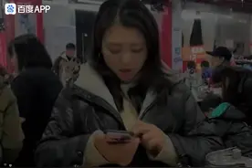 兵哥哥偷偷回家的感动时刻视频封面