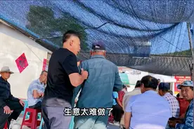 农村领免费鸡蛋，暗藏一连串的套路，看看这现场你还敢去吗？