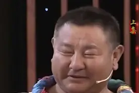 老农地里挖出2个龙头，有人出价5个亿没卖，专家：天打雷劈的货视频封面