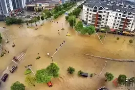 紧急！保定24小时暴雨：主城降雨量破百，11座地道桥变“湖泊”视频封面