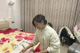外国媳妇嫁来中国马上就要生宝宝了，非常开心欢快的准备待产包视频封面