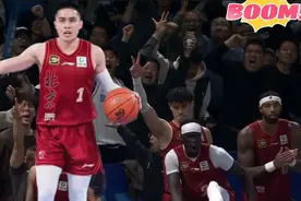 紧张到窒息！陈盈骏最后15秒超远3分绝杀广东，全场球迷沸腾视频封面