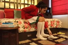 印度的婆罗门贵族大小姐，读贵族学校有保姆照顾，不愧是高种姓视频封面