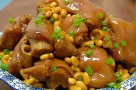 炖猪蹄想要好吃，酱汁配方是关键，肉质软烂没腥味，炖3个没够吃视频封面