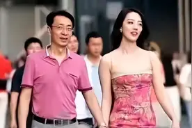 牵手门现状 董小姐再下岗就业？胡总沦为笑柄视频封面