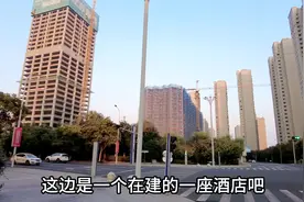 实拍江苏第一镇，城建太霸气了，不输某些省会城市！视频封面