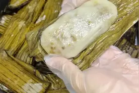 广西特色芭蕉叶糯米糍粑，软糯香甜，你知道怎么做的吗？