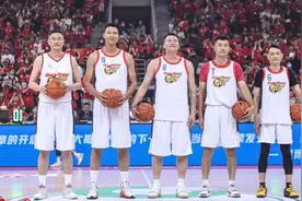 完整！广东宏远传奇队VS广东宏远传承队，46789再次合体场面泪目视频封面