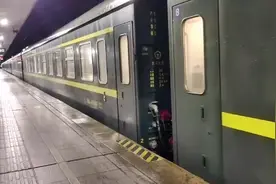 你知道我国运营里程最长的火车线路是哪条吗视频封面