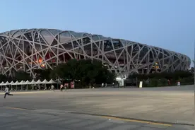 北京鸟巢开灯和闭灯有什么区别，苦熬一小时来看看对比吧视频封面