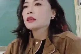 生理课上，老师讲男孩生殖器官。生动形象。超负责!视频封面