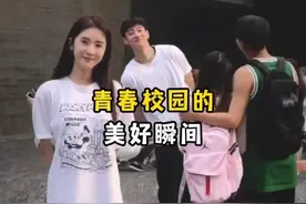 青春校园的美好瞬间，定格在这阳光灿烂的日子里。视频封面