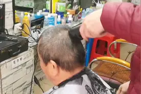 60岁大叔25天剪一次头发，剪了三面光3毫米寸头，减龄5岁