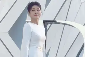 周涛#极简白裙视频封面