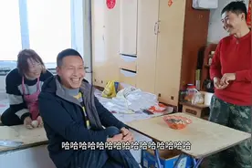 东北农村邻里关系有多好，相处的特别好，刚抱个猪头就去了视频封面