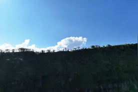 贺州市钟山县大桶山大断崖，仿佛世界的尽头视频封面