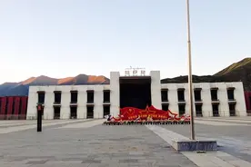 西藏 拉萨火车站到布达拉宫广场