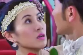 小伙看上了美女，只用了一招轻松搞定她视频封面
