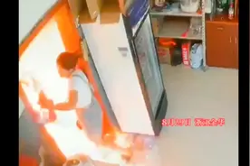 煤气罐瞬间爆炸，威力相当于30000个炸弹，太可怕了！！视频封面