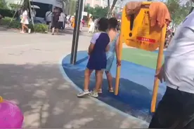 一众好友相约石老人海水浴场浪特别大真的是后浪推前浪一浪高一浪视频封面